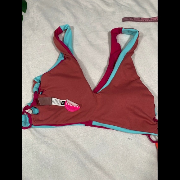 NWT Maaji Side Cutout Colorblock Bikini Top in Evergreen‎ [SZ Medium ] Pink - Picture 7 of 8